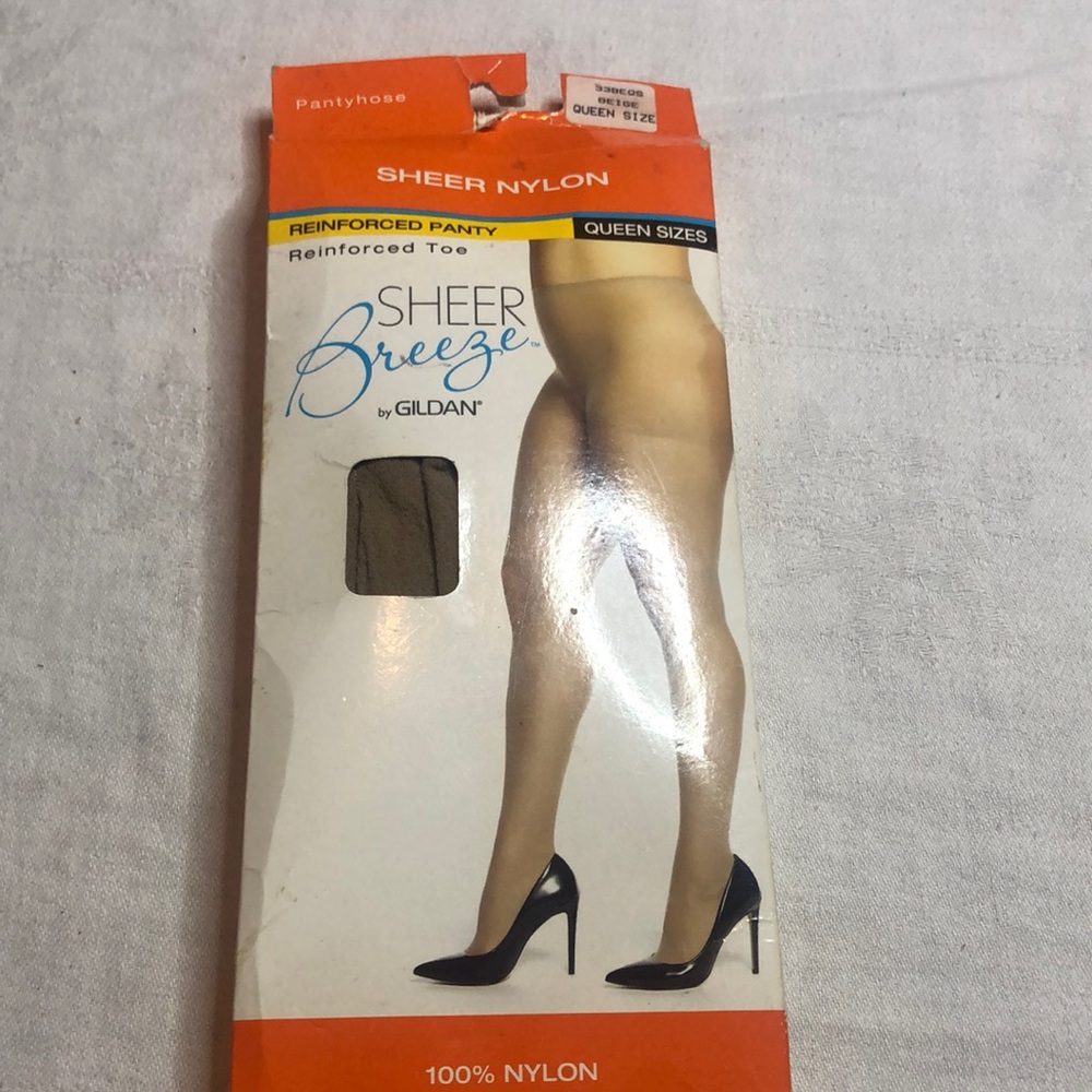 Gildan Sheer Breeze Pantyhose in Tan